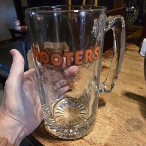 Hooters Logo Large Beer Glass Bar Mug 24 OZ Owl Stein Mancave Gift Advertising